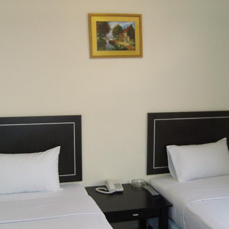 Hotel Orient Johor Bahru Exterior photo