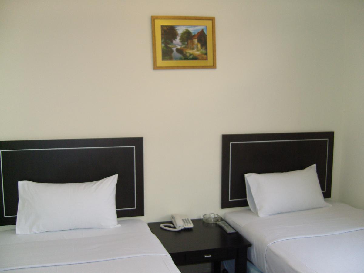 Hotel Orient Johor Bahru Exterior photo